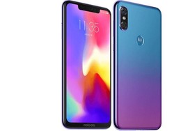 Motorola Rilis Ponsel Mirip iPhone X