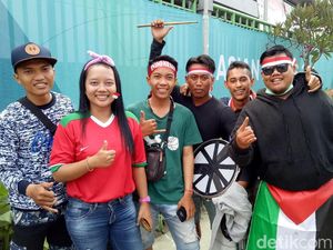 Ada Antrean Panjang di Stadion Patriot, Bonek Sudah Biasa