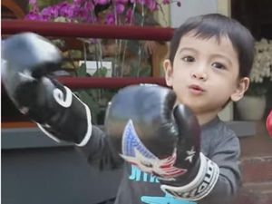 Potret Menggemaskan Cucu Jokowi, Jan Ethes