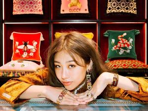 Foto: Anak Orang Tajir Singapura yang Terpesona Pantai Indonesia