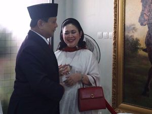 Cerita Ustaz Sambo Doakan Prabowo-Titiek Bersatu Kembali Cerita Ustaz Sambo Doakan Prabowo-Titiek Bersatu Kembali