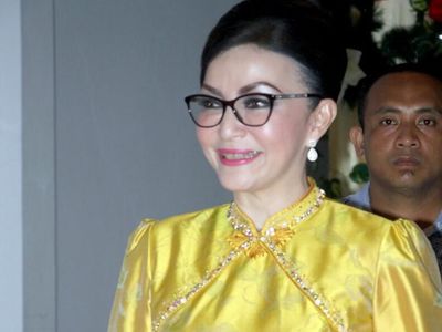 Gaya Bupati Cantik dari Minahasa Selatan yang Suka Pakai Tas Hermes