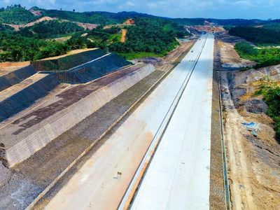 Mengintip Progres Jalan Tol Pertama di Kalimantan
