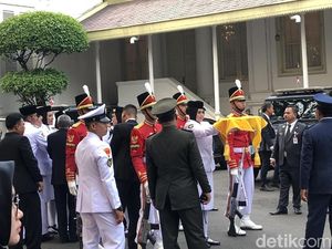 Zanati, Gadis Sumsel Diamanahkan Serahkan Bendera Pusaka ke Jokowi Zanati, Gadis Sumsel Diamanahkan Serahkan Bendera Pusaka ke Jokowi