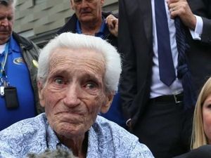 Kakek Ini Dapat Kompensasi Rp 10 Miliar