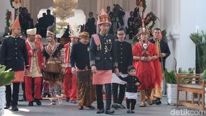 Foto: Lucunya Jan Ethes Diajak Jokowi Keliling Istana
