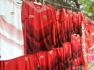 Jersey Baru Timnas Indonesia Diburu Suporter