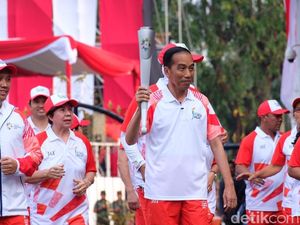 Torch Relay di Istana, Obor yang Dipegang Jokowi Mati