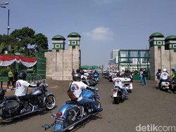 Bukan untuk Demo, Ratusan Moge Datangi Gedung DPR