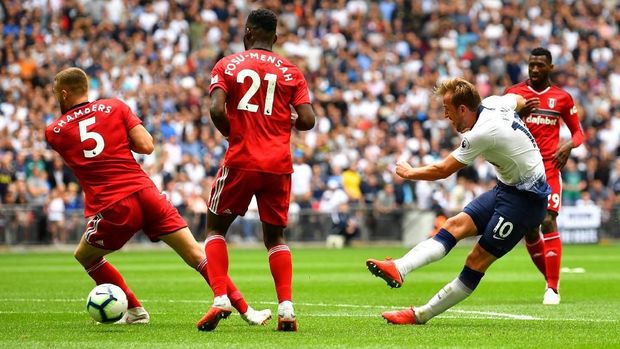 Harry Kane menggenapkan kemenangan Tottenham atas Fulham.