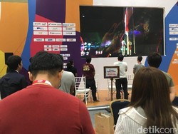 Jurnalis Asing Ikut Berdiri Saat Indonesia Raya Berkumandang di GBK