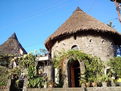 Siapa Sangka Rumah Cantik di Sleman Ini Terbuat dari Tahi Sapi