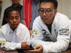 Aksi Panjat Tiang Bawa Joni ke Pembukaan Asian Games 2018 di GBK