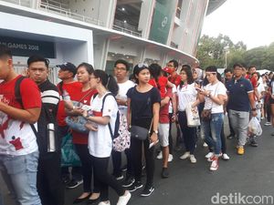 Antusiasme Penonton Jelang Acara Pembukaan Asian Games 2018
