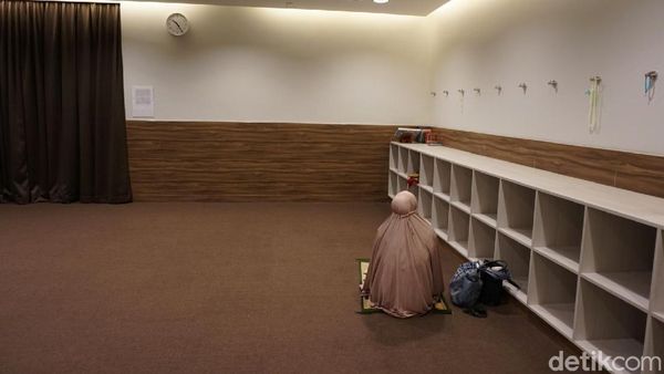 Foto: Melihat Musala di Bandara Changi Singapura