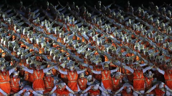 Honor Ramai Dibahas, Lihat Lagi Aksi Penari di Opening Asian Games