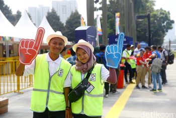 Jelang Pembukaan Asian Games 2018, Volunteer Siap bantu Penonton ke GBK