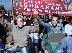 Saat Jokowi dan Prabowo Berdampingan di Karnaval Agustusan