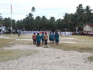 Upacara Bendera di Pulau Terluar Indonesia Upacara Bendera di Pulau Terluar Indonesia