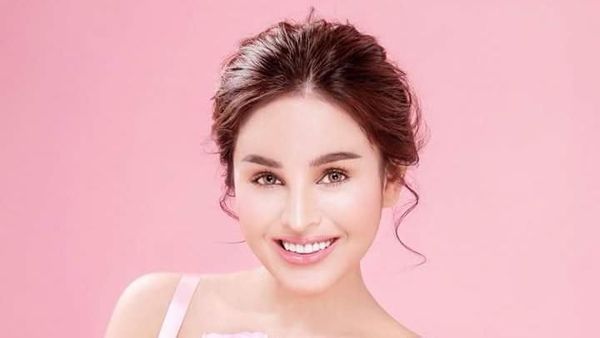 Foto: Denny Kwan, Model Cantik yang Dilarang Main Film Saking Seksinya