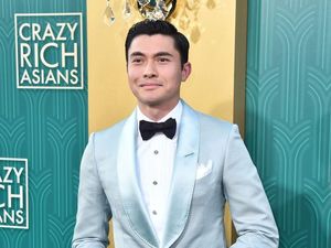 Bugarnya Henry Golding, Aktor Ganteng di Film Crazy Rich Asians Bugarnya Henry Golding, Aktor Ganteng di Film Crazy Rich Asians