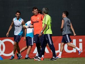 Balas Casillas, Mourinho: Dia Menentangku Diam-Diam