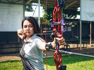 Intip Gaya Olahraga Dellie Dinda, Srikandi Indonesia di Cabang Panahan