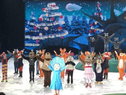 Serunya Menonton Masha and The Bear yang Lincah Meluncur di Es