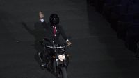 Potret Aksi Stuntman Jokowi dan Video di Opening Asian Games