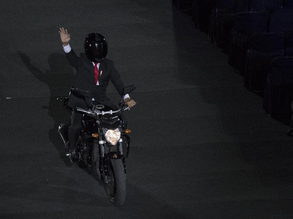 Mampir ke Yamaha, Jokowi Teringat Naik Motor di Asian Games 2018
