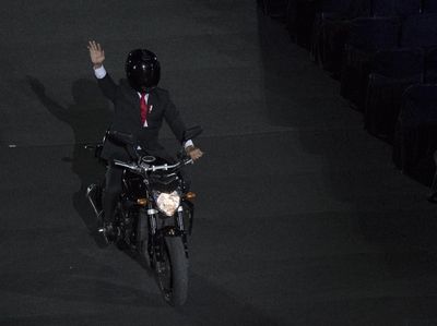 Potret Aksi Stuntman Jokowi dan Video di Opening Asian Games