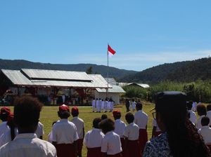 Merasakan HUT Kemerdekaan di Pedalaman Papua Barat yang Cantik Banget! Merasakan HUT Kemerdekaan di Pedalaman Papua Barat yang Cantik Banget!