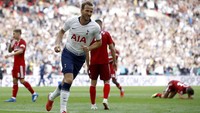 Gol tersebut membawa Tottenham memimpin 3-1 atas Fulham. Foto: Julian Finney/Getty Images