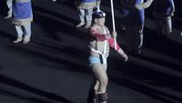 Pembawa Bendera Mongolia Curi Perhatian di Pembukaan Asian Games