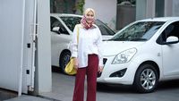 HUT ke-73 RI, Intip Gaya Hijab Merah-Putih Zaskia Mecca hingga Dian Pelangi