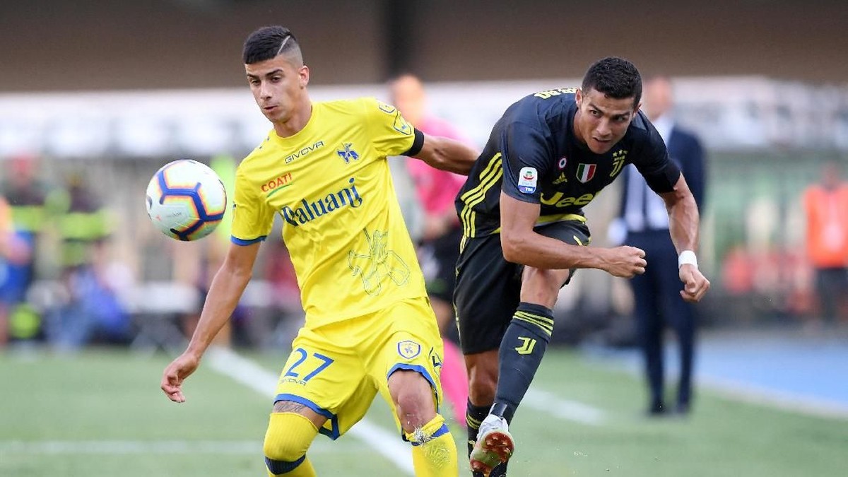 Cristiano Ronaldo tanpa gol dalam laga debutnya di Serie A Italia (Foto: Alberto Lingria/REUTERS)