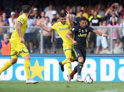 Meski memiliki beberapa peluang, Ronaldo gagal mencetak satupun gol. (REUTERS/Alberto Lingria)