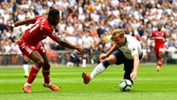 Ketatnya pengawalan barisan belakang Fulham membuat Kane sempat kesulitan mencetak gol. Foto: Dylan Martinez/Reuters