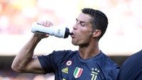 Atas penampilannya dalam pertandingan tersebut, Ronaldo dapat nilai 7.5 dari WhoScored. Bersama Federico Bernardeschi, nilai Ronaldo paling tinggi di antara skuat Bianconeri (REUTERS/Alberto Lingria)