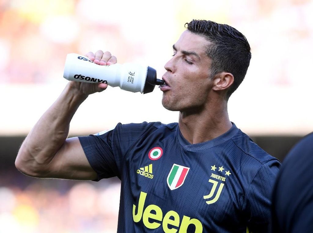 Debut Ronaldo di Juventus: 90 Menit, 4 Shot on Target, 0 Gol Debut Ronaldo di Juventus: 90 Menit, 4 Shot on Target, 0 Gol