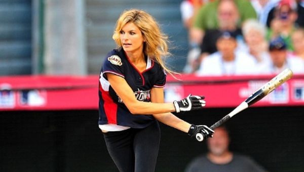 Rahasia Tubuh Bugar Marisa Miller, Model Baju Renang Berusia 40 Tahun