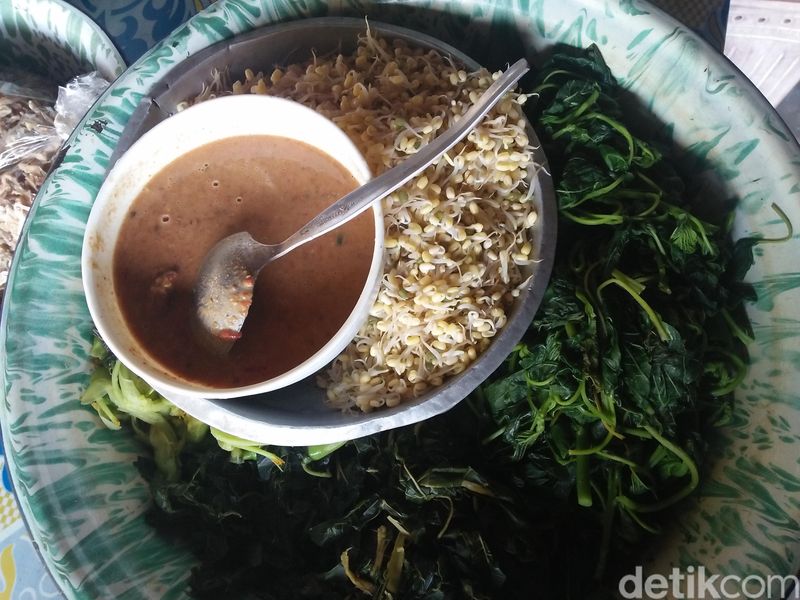 pecel semanggi mbah Warno Bantul