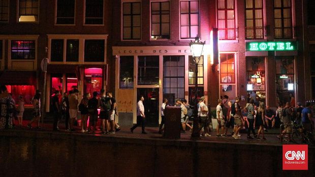 The red light district of De Wallen, Amsterdam.  (CNN Indonesia/Endro Priherdityo)