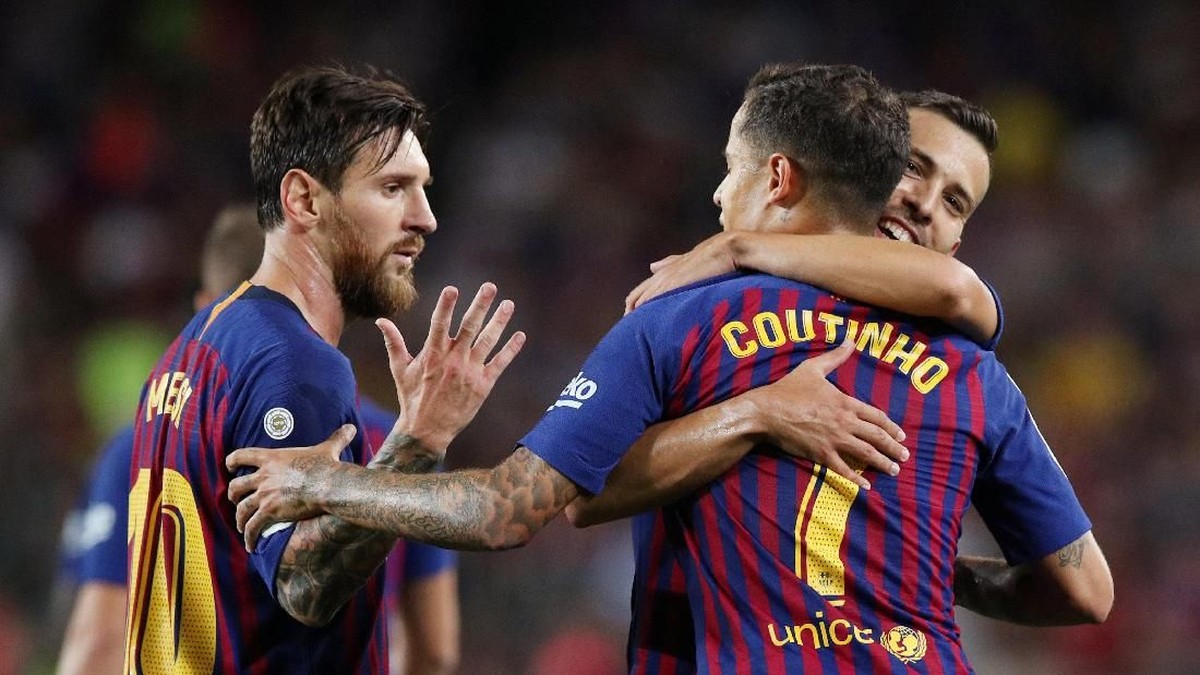 Andres Iniesta jagokan Barcelona bersaing untuk semua gelar di musim ini. (Foto: REUTERS/Albert Gea)