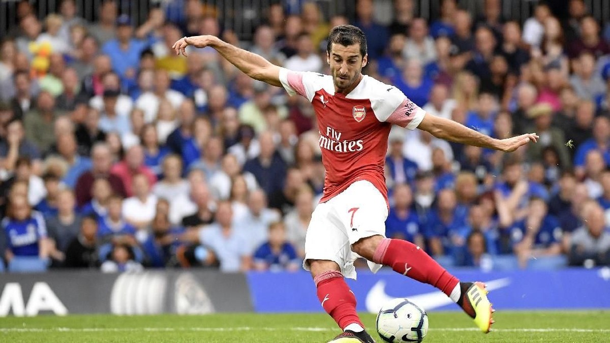 Henrikh Mkhitaryan bakal main lagi akhir pekan ini setelah 1,5 bulan absen (Toby Melville/REUTERS)