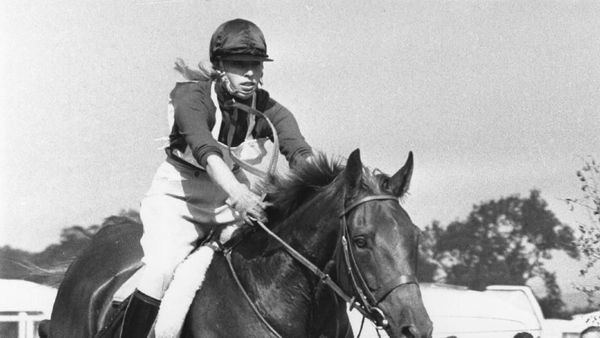 Foto Jadul Anak Perempuan Satu-satunya Ratu Elizabeth II yang Lincah Berkuda