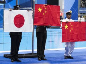 Bendera China Jatuh di Penyerahan Medali Asian Games, Ini Penyebabnya