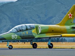 Kisah Elon Musk Terbangkan Pesawat Tempur Rusia