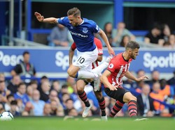 Gylfi Sidgursson menjadi pemain terbaik Everton saat mengalahkan Southampton 2-1. (Foto: Peter Powell/Reuters)