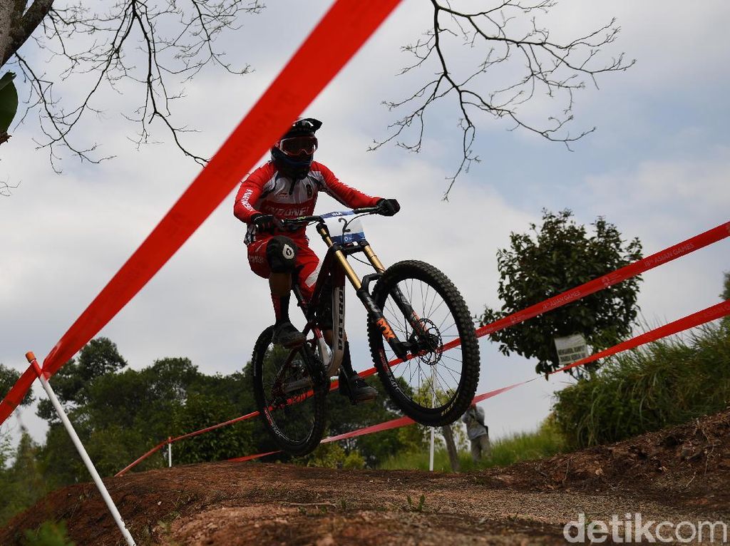 SEA Games 2019: Downhill Putri Raih Perak, Putra Perunggu SEA Games 2019: Downhill Putri Raih Perak, Putra Perunggu
